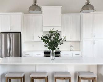 Amazing New Construction In Concan!!! - Concan - Cocina