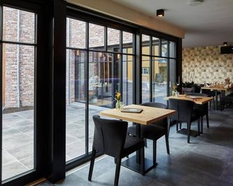 B&B Sasput - Hasselt - Restaurante