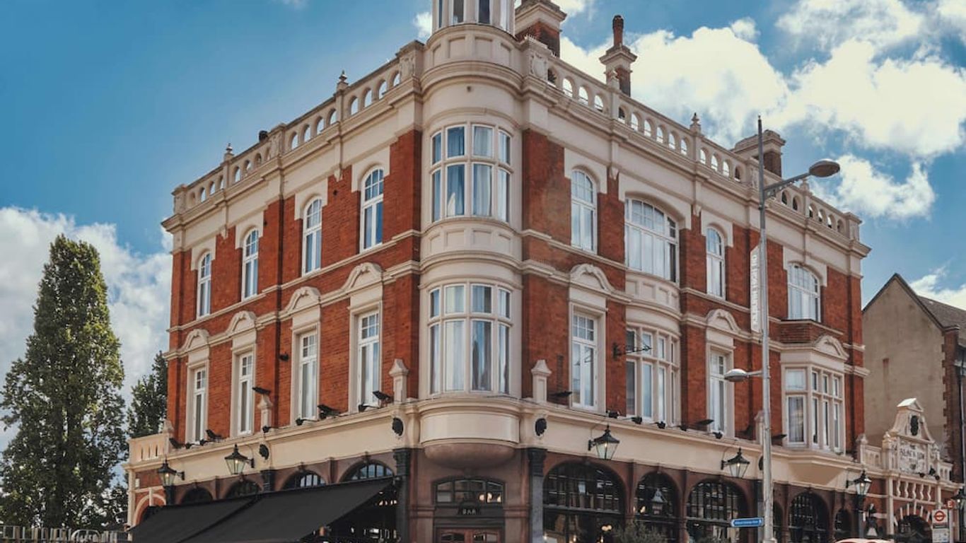 The Black Lion Pub & Boutique Guesthouse