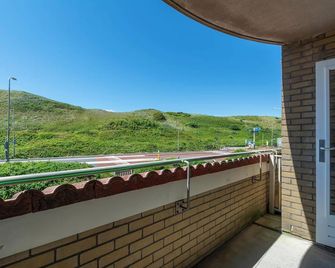 Apartment by Dutch Dunes with Sea Views - Callantsoog - Balkon