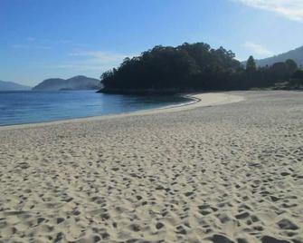 Bueu: Studio Apartment 300 Meters From The Beach - Pontevedra - Beach