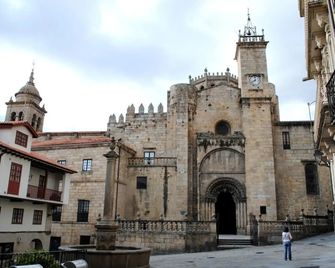 Augas Quentes Hostel - Orense