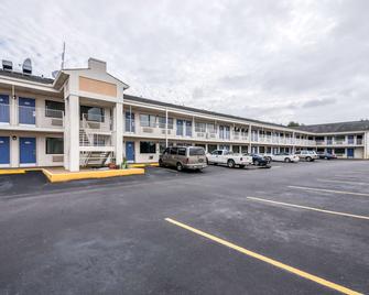 Motel 6 Anniston Al - Oxford - Rakennus
