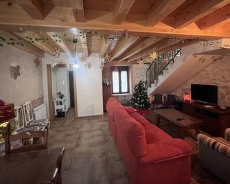 Casa Marite Vivienda de uso turístico - Campillo de Aranda - Pokój dzienny