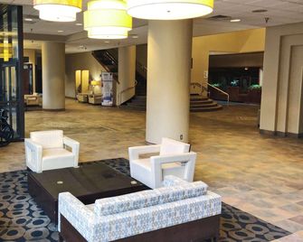 Radisson Hotel Bismarck - Bismarck - Lobby