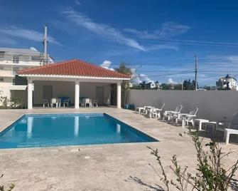 Iris Vacation Lovely Place - La Romana - Piscina