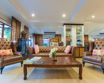 Nak Nakara Hotel-Sha Extra Plus - Chiang Rai - Living room