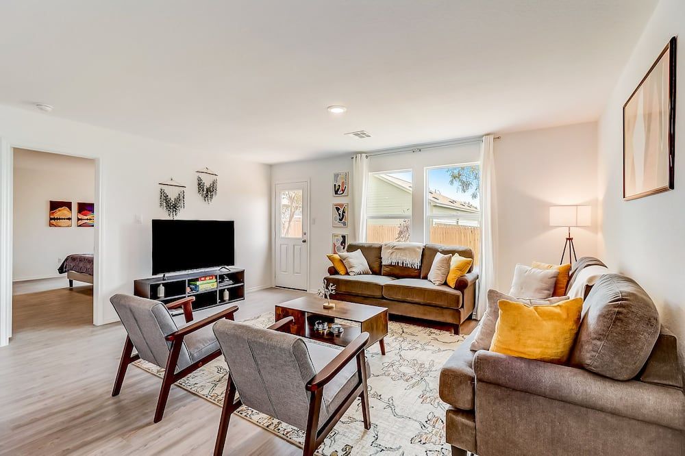 Staycation Cottage - سان انطونيو - غرفة معيشة