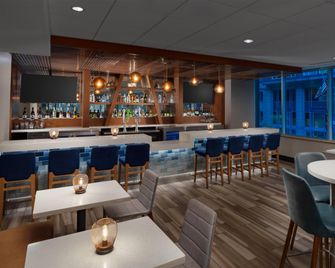 La Quinta Inn & Suites by Wyndham Chicago Downtown - שיקאגו - בר