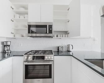 Blueground | East Boston 2bd apartment - Boston - Kitchen