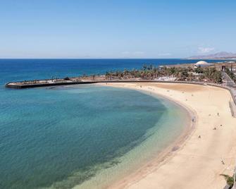 Checkin Diamar - Arrecife - Beach