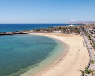 Checkin Diamar - Arrecife - Beach