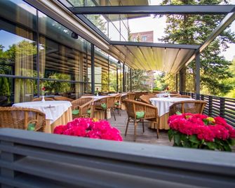 Crowne Plaza Vilnius - Vilnius - Patio