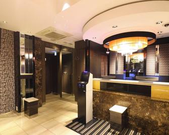 Apa Hotel Akihabara Ekimae - Tokyo - Front desk