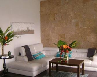 Zen Retreat City Centre - San Juan - Living room