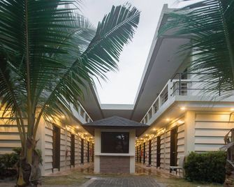 Lakawon Island Resort - Manapla - Building