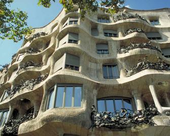 Ibis Barcelona Ripollet - Ripollet - Gebäude
