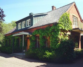 Minnesberg Bed & Breakfast - Trelleborg - Edificio