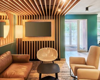 B&B Hotel Frankfurt-Niederrad - Fráncfort - Lounge