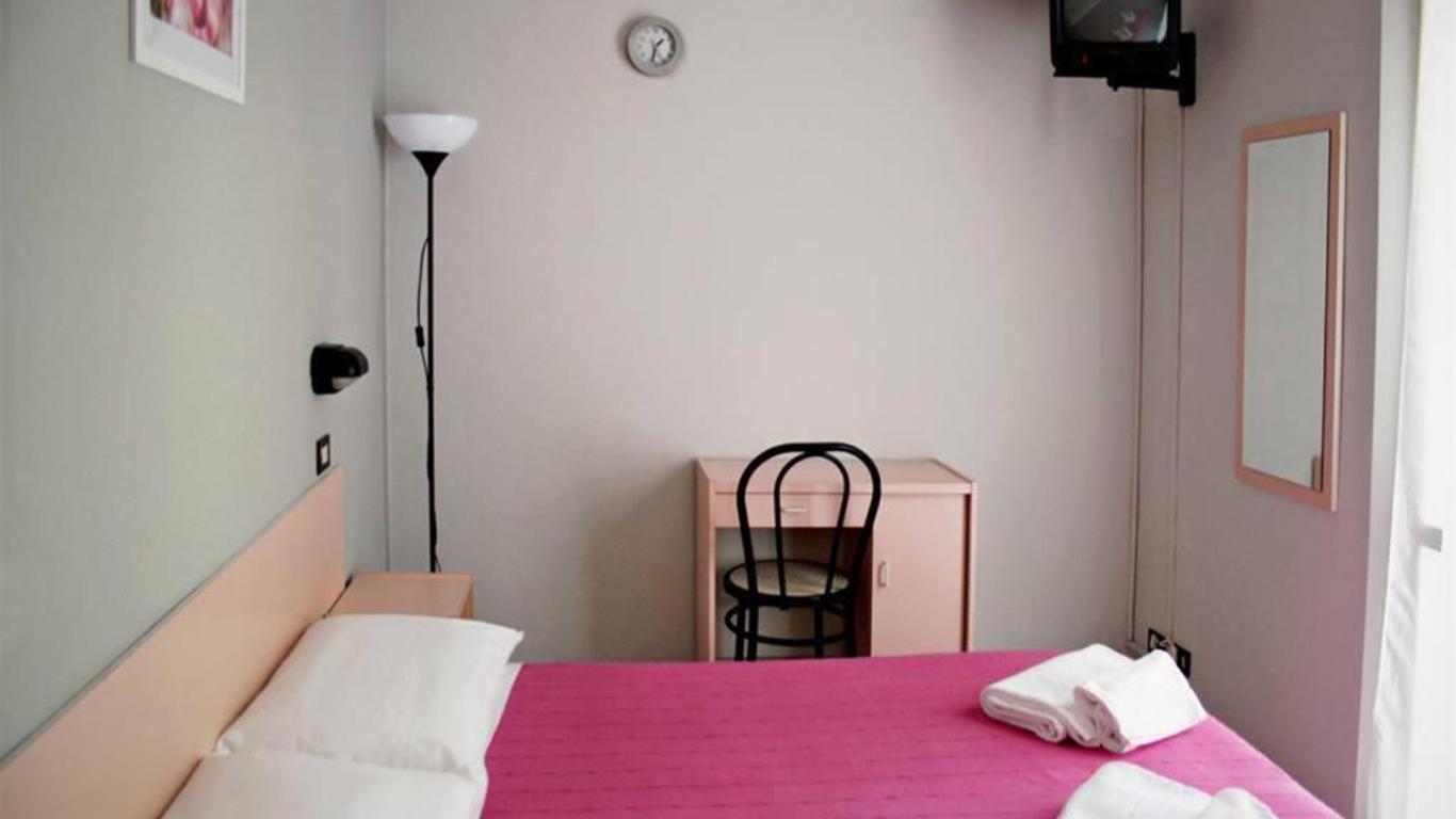 Hotel Laura Beach