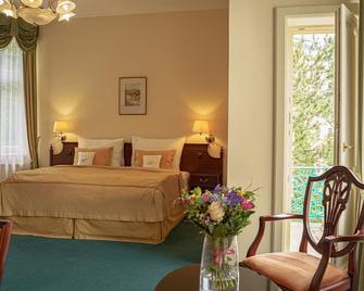 Hotel Mignon - Carlsbad - Bedroom