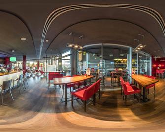 فور بوينتس شيراتون بولزانو - بولزانو - مطعم