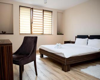 Luxe Stay - Tîrgu Mureş - Slaapkamer