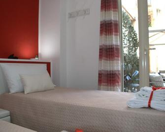 Portosalvo Rooms - Santa Teresa di Riva - Schlafzimmer