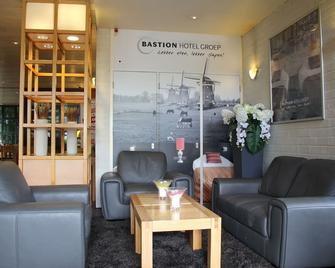 Bastion Hotel Heerlen - Heerlen - Lounge