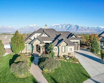 Luxury Family Home, 15 Miles To Downtown Slc! - South Jordan - Gebouw