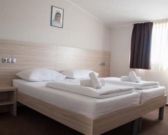 Hotel Glorija - Medjugorje - Bedroom