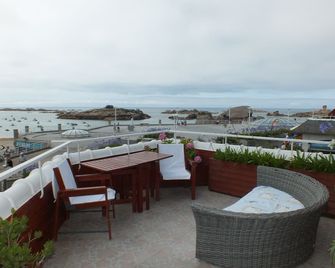 Hôtel - Restaurant - Salon de Thé Le Beauséjour - Tregastel - Balcony