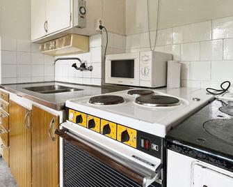 5 Person Holiday Home In Linneryd Kronobergs LÄn - Linneryd - Cocina