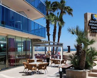 Golden Donaire Beach - La Pineda - Patio