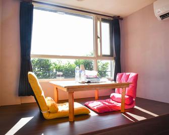 Way Young House - Ruifang District - Essbereich