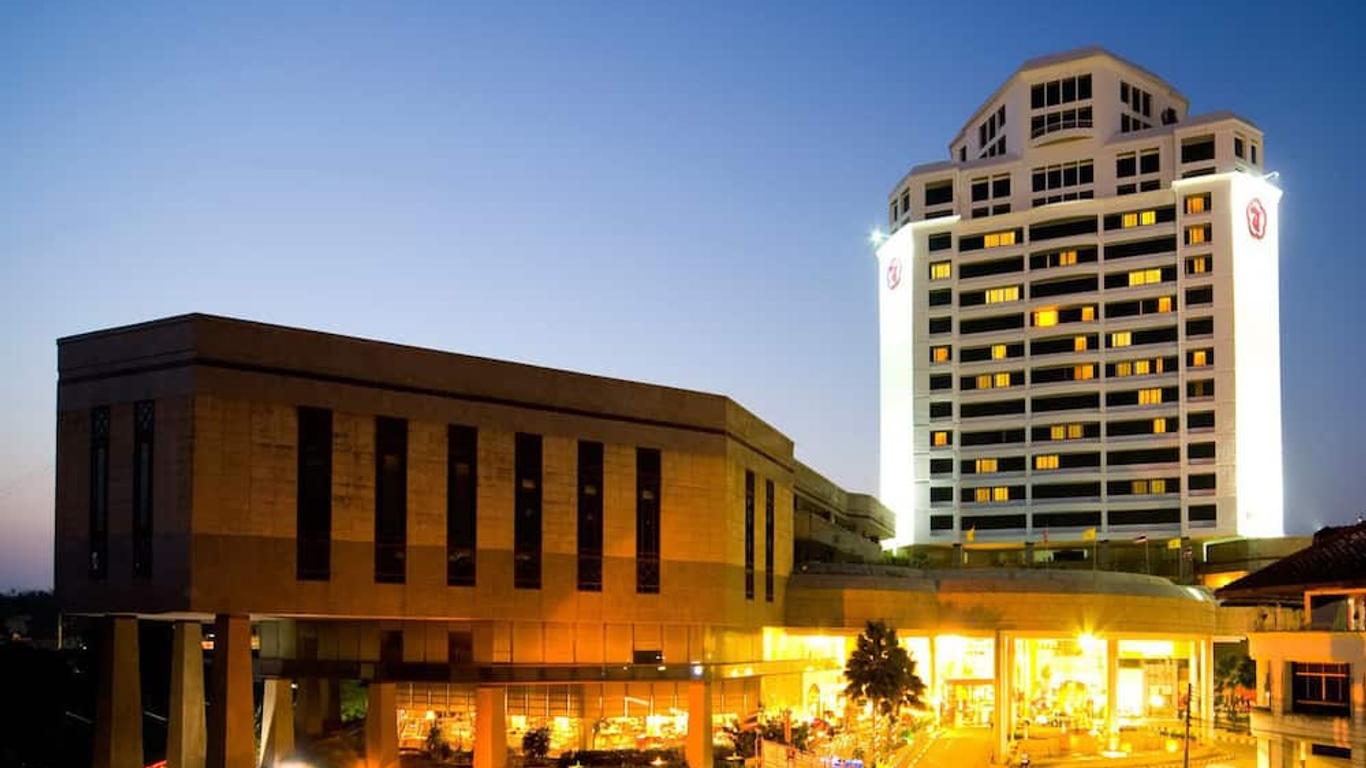 Thumrin Thana Hotel