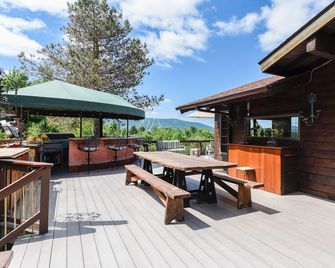 Private Pickleball Ct - Indoor Hot Tub - Spa Room - Lift Tkts - Windham - Terasa