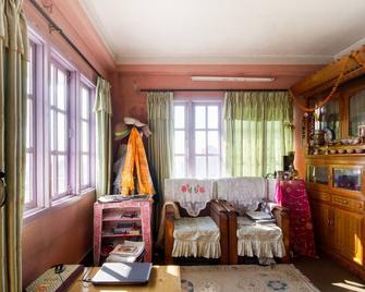 Friendship Home Stay - Kathmandu - Living room