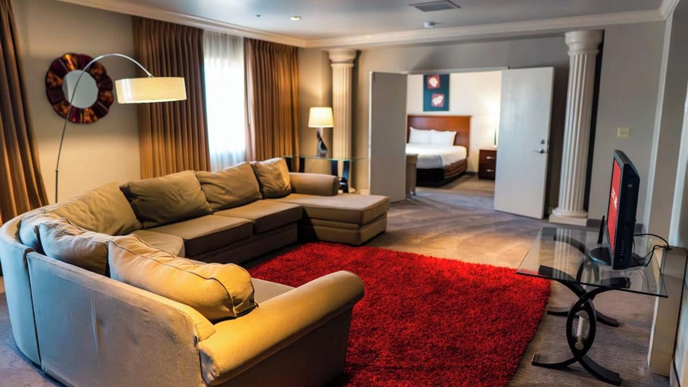 أريزونا تشارليز ديكاتور