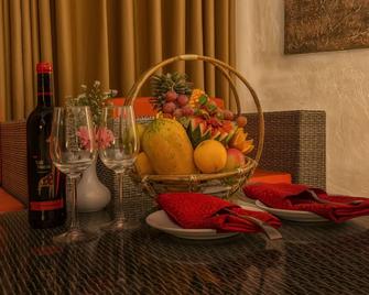 Avenra Beach Hotel - Hikkaduwa