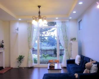Sweet Home 101 - Guangfu Township - Wohnzimmer