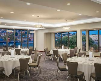 DoubleTree by Hilton Lincoln - Lincoln - Banquet hall