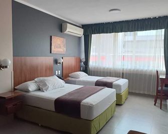 Grand Hotel Americano - Machala - Habitación
