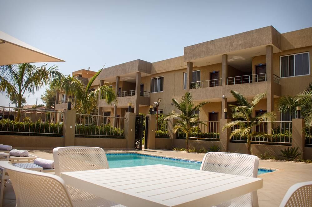 لاليبيلا بوتيك هوتل - ليلونغوي - حوض السباحة