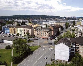 Swiss Star Tower - Self Check-In - Zúrich - Vista del exterior