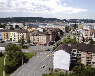 Swiss Star Tower - Self Check-In - Zúrich - Vista del exterior