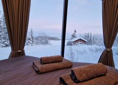 Aurora River Camp Glass igloos & cabins - Kiruna - Camera da letto