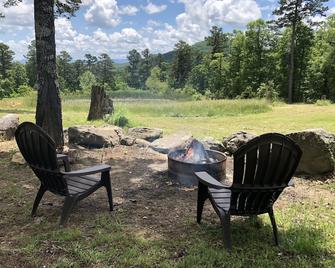 The Cabin at Tall Pine Grove - Harrison - Patio