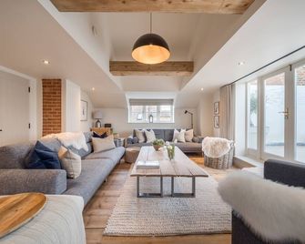 Burnham Loft - Burnham Market - Living room