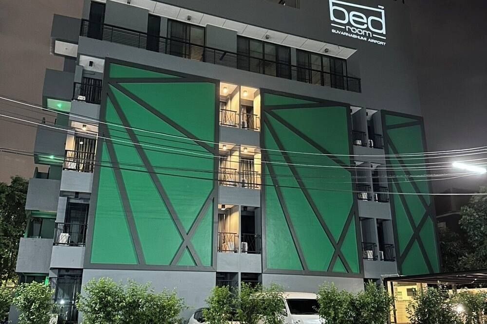 Bed-room at Suvarnabhumi Airport - Newly renovated